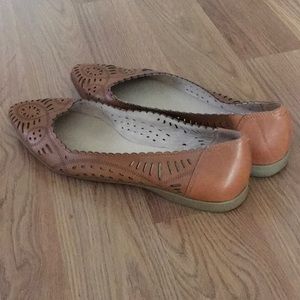 Brown flats with adorable details